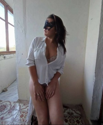 Мои услуги - это полное расслабление и исполнение твоих фантазий. Я готова удовлетворить все твои желания и сделать твои мечты реальностью. Мой опыт и креативность помогут нам окунуться в мир наслаждения и насладиться друг другом. У меня есть много положительных отзывов от довольных клиентов, и я уверена, что и ты не останешься равнодушным. Жду тебя в Москве, чтобы создать незабываемые воспоминания вместе! 💋🔥💫 1497, 27 лет