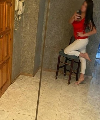 Мои услуги - это полное расслабление и исполнение твоих фантазий. Я готова удовлетворить все твои желания и сделать твои мечты реальностью. Мой опыт и креативность помогут нам окунуться в мир наслаждения и насладиться друг другом. У меня есть много положительных отзывов от довольных клиентов, и я уверена, что и ты не останешься равнодушным. Жду тебя в Москве, чтобы создать незабываемые воспоминания вместе! 💋🔥💫 1497, 27 лет