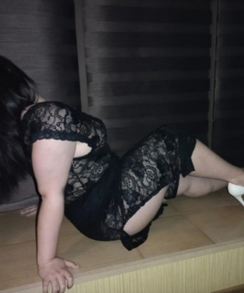 Сексуальная брюнетка с шикарной внешностью готова исполнить все твои желания. Приходи ко мне, и я открою тебе новые грани удовольствия. Обещаю, со мной тебе будет комфортно и приятно. 4333, 20 лет